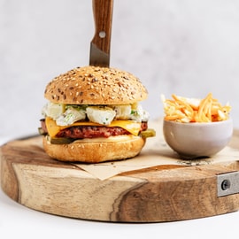 Vegan Smashburger met aardappelsalade